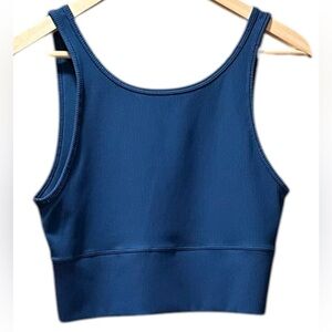 EUC Lululemon Athletica Ribbed V-Neck Crop Top in Gray